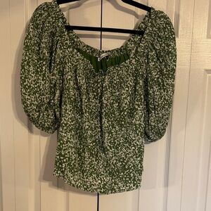 Abercrombie Crinkle Textured Puff Sleeve Top